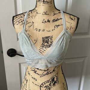 Adorable aerie Lace Bralette Criss-Cross Back pale green. Large